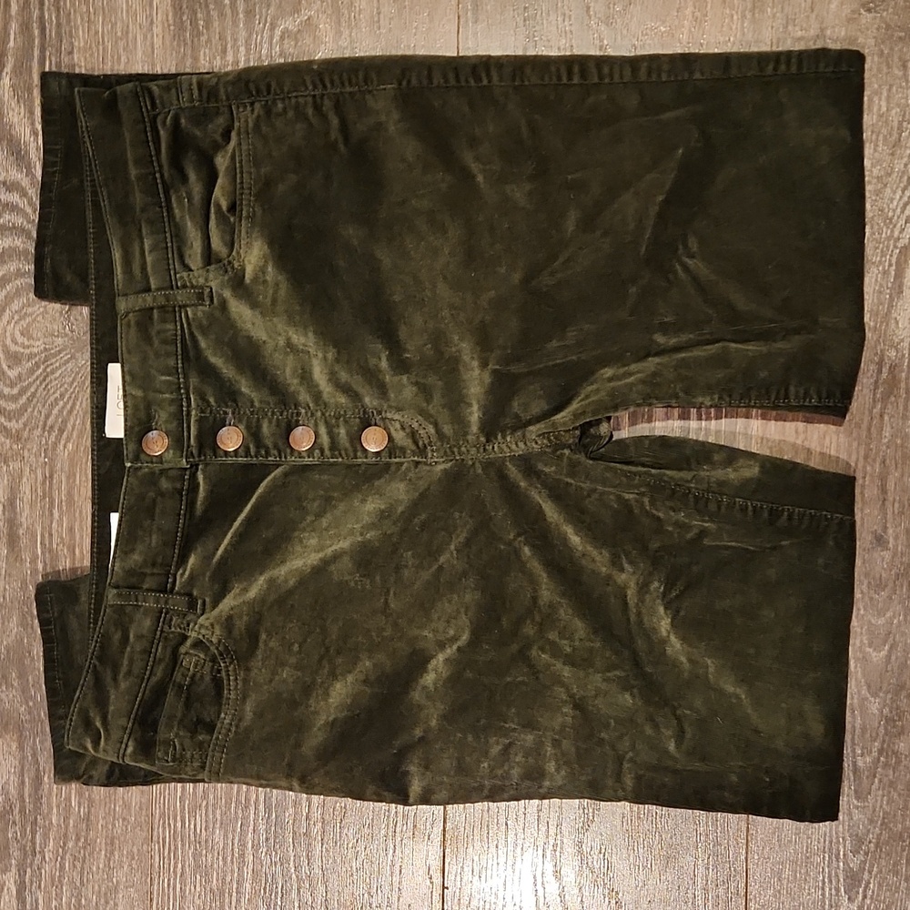 ANN TAYLOR LOFT OUTLET HIGH RISE
CORDUROY BUTTON FLY SKINNY JEANS, Olive Green